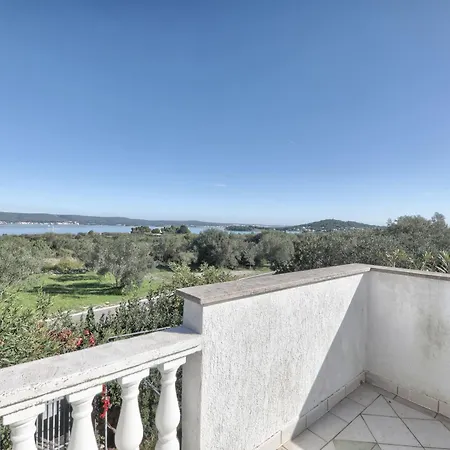 Apartamento Rosa Neviđane